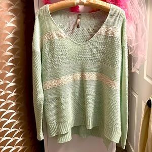 Entro mint green oversized sweater Size S
